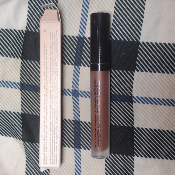 Morphe Filter Effect Soft Radiance Concealer in Deep 40 Cool - Picture 2 of 4